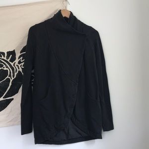 Lululemon athletic wrap